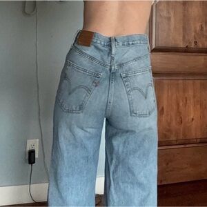 Levi’s Ribcage wide leg jeans
